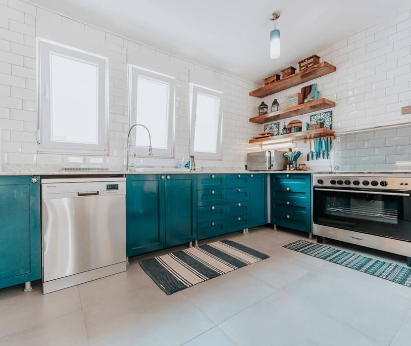 Kuchnia w trendach 2026: Nowoczesne firany do kuchni oraz dywan do kuchni jako najmocniejsze akcenty sezonu